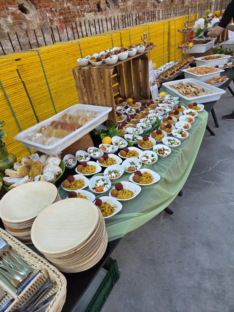 Fingerfood-Buffet von Geschmackswerk bei einer Grundsteinlegung in Leipzig